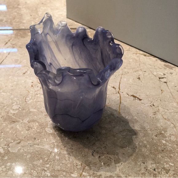 HOST PICK ⭐️ Handblown glass vase - Picture 3 of 7